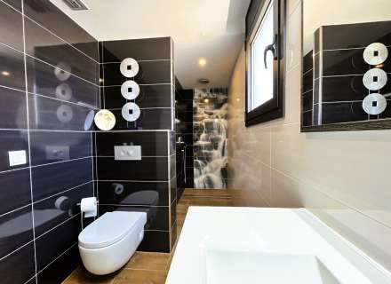 Maison moderne avec jardin et fort potentiel à Pontós.30