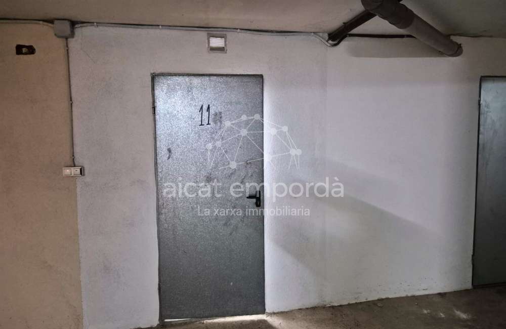 Traster a Plaça Frederic Rahola.5