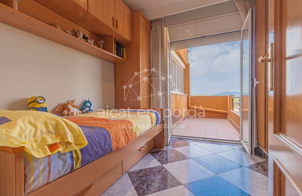 Duplex situado en la zona de Horta Capallera de Figueres12