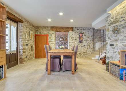 Casa de piedra con vistas excelentes a L'Albera.5