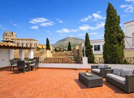 Maison avec une vue imprenable au centre de Torroella de Montgrí.0