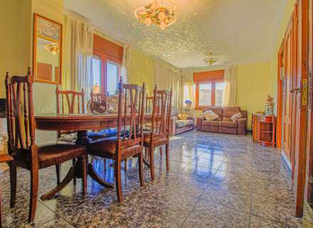 Casa cantonera amb gran terrassa i garatge a Cabanes13