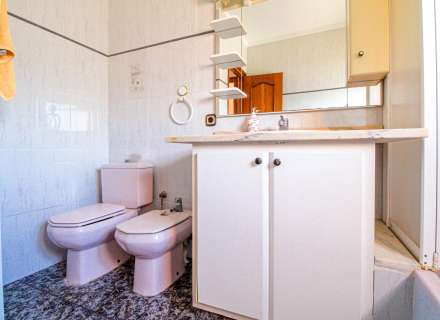 Casa cantonera amb gran terrassa i garatge a Cabanes26