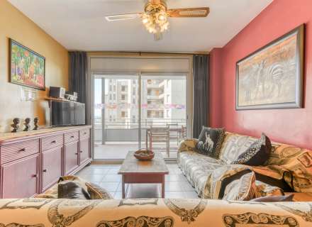 Apartament a Salata amb vista parcial al mar, gran terrassa i aparcament privat.11