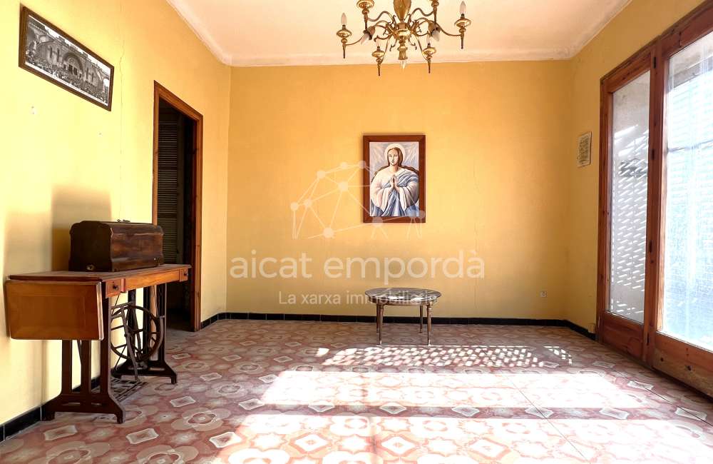Maison de ville à rénover dans le village de l'Armentera, Alt Empordà.28