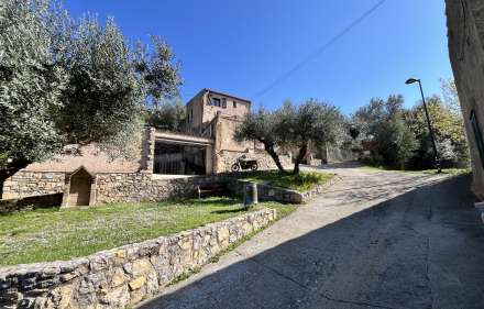 Charmante maison à biure.