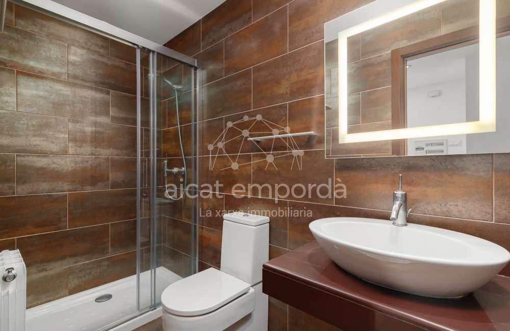 Magnífica casa moderna en Pau, ubicada en una zona tranquila y privada de la Costa Brava.47