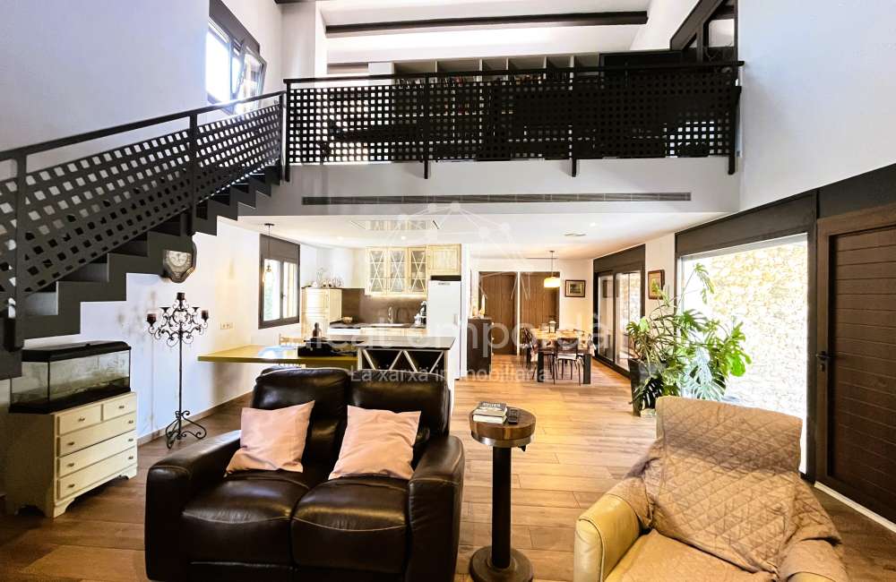 Maison moderne avec jardin et fort potentiel à Pontós.4