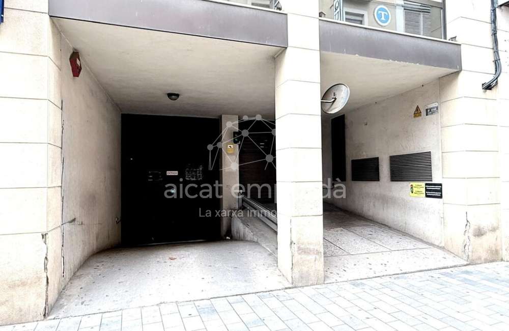 Parking space for sale (Vitalicio Building)4