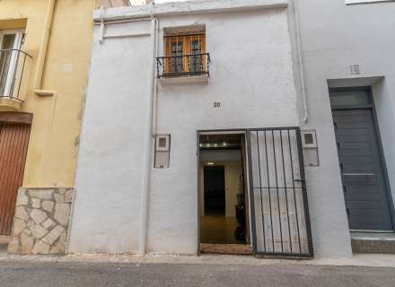 Bonita casa parcialmente reformada.14