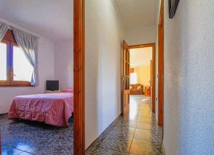 Casa cantonera amb gran terrassa i garatge a Cabanes35