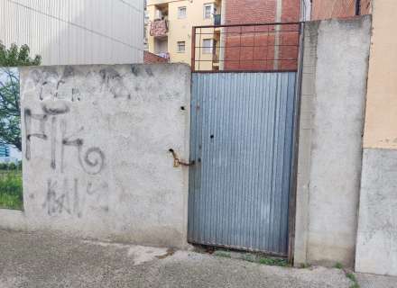 Venta de terreno para construir un edificio en Figueres.0