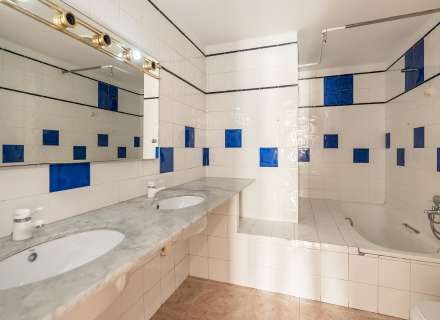 Oportunitat al centre de Figueres Pis amb amplia terrassa i excel.lent ubicació16