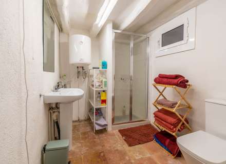 Bonita casa parcialmente reformada.6