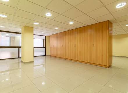 Local en planta baixa a Figueres.14