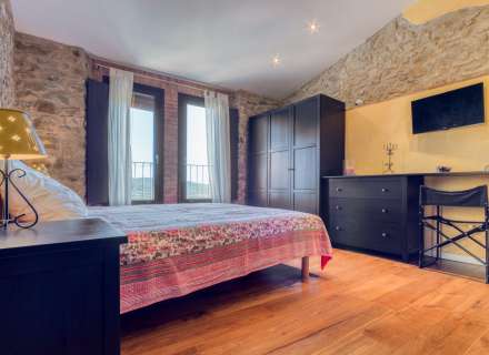 Casa de piedra con vistas excelentes a L'Albera.28