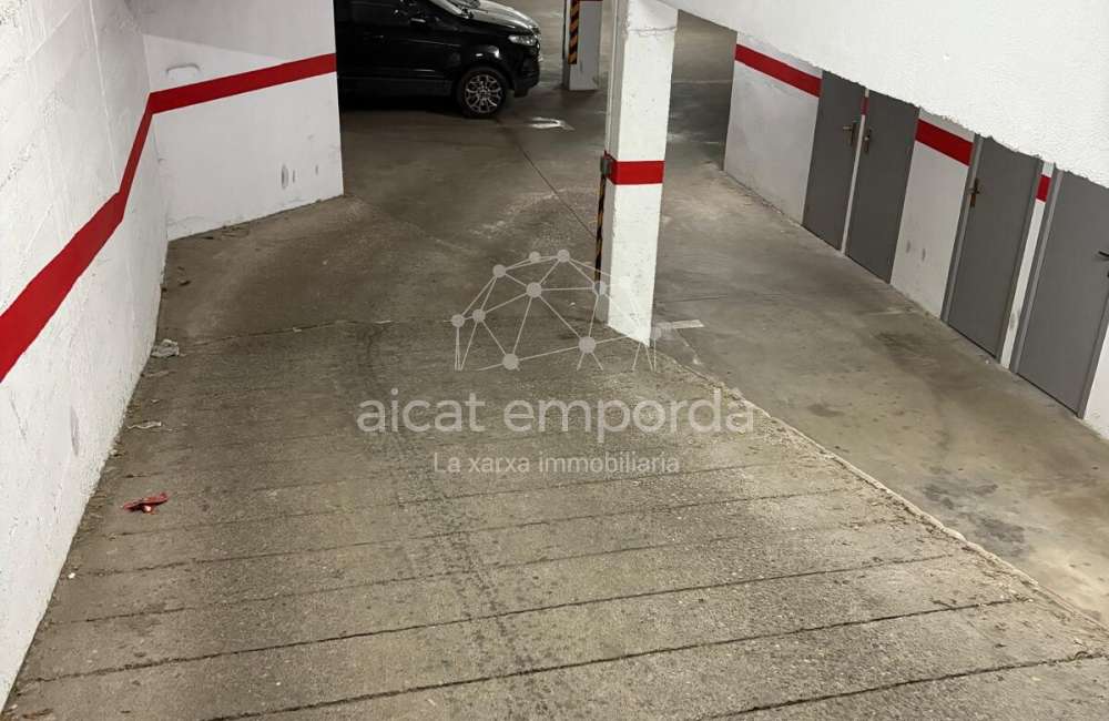 Pàrquing i traster a Figueres.3