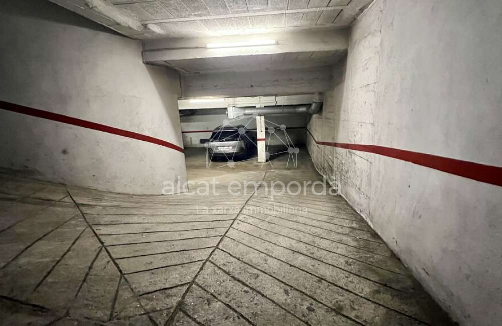 Parking en venta (C/Col·legi)3