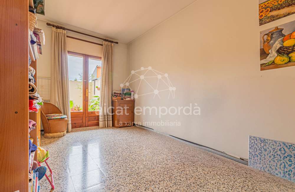 Estàs buscant una casa a Vilafant?9