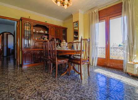 Casa cantonera amb gran terrassa i garatge a Cabanes15