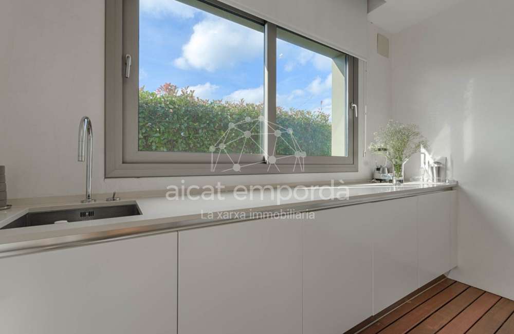 Casa de alto standing en La Jonquera: lujo entre montañas con piscina privada climatizada y vistas espectaculares71