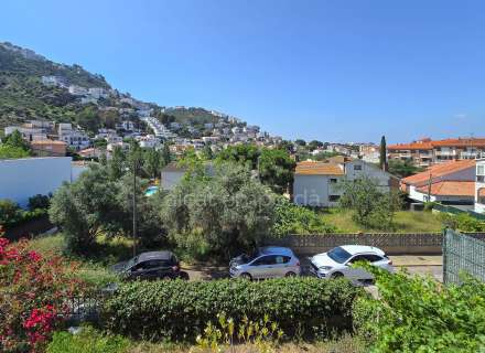 Gran apartament de 3 dormitoris amb boniques vistes a la muntanya a minuts de la platja.15