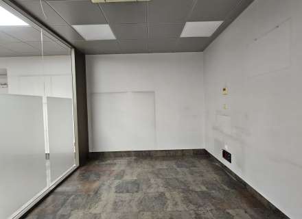 Edificio en centro ciudad de 496m2 en 3 plantas c/. Nou de Figueres42