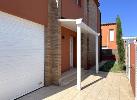 Excel · lent casa amb piscina privada en una zona molt tranquil · la a Sant Pere Pescador.38
