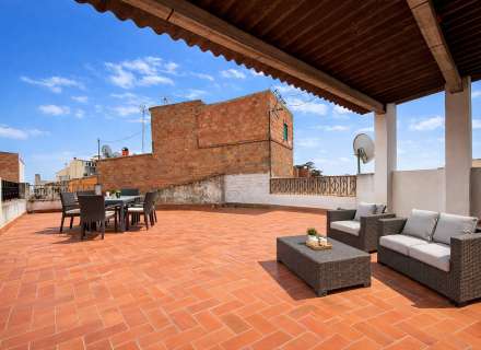 Maison avec une vue imprenable au centre de Torroella de Montgrí.2