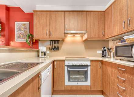 Apartament a Salata amb vista parcial al mar, gran terrassa i aparcament privat.6