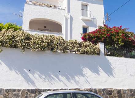 Gran apartament de 3 dormitoris amb boniques vistes a la muntanya a minuts de la platja.29