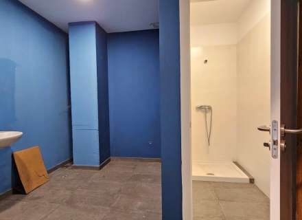 Nau de 700m2 a Hostalets de Llers12