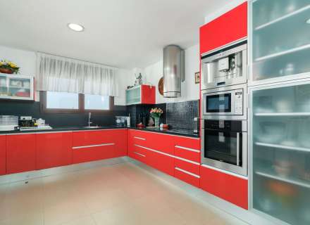 Magnifique maison moderne à Pau, située dans un quartier calme et privé de la Costa Brava.25