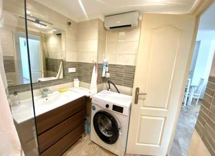 Apartament totalment reformat amb terrassa i vistes al canal a Empuriabrava18