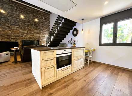 Maison moderne avec jardin et fort potentiel à Pontós.10