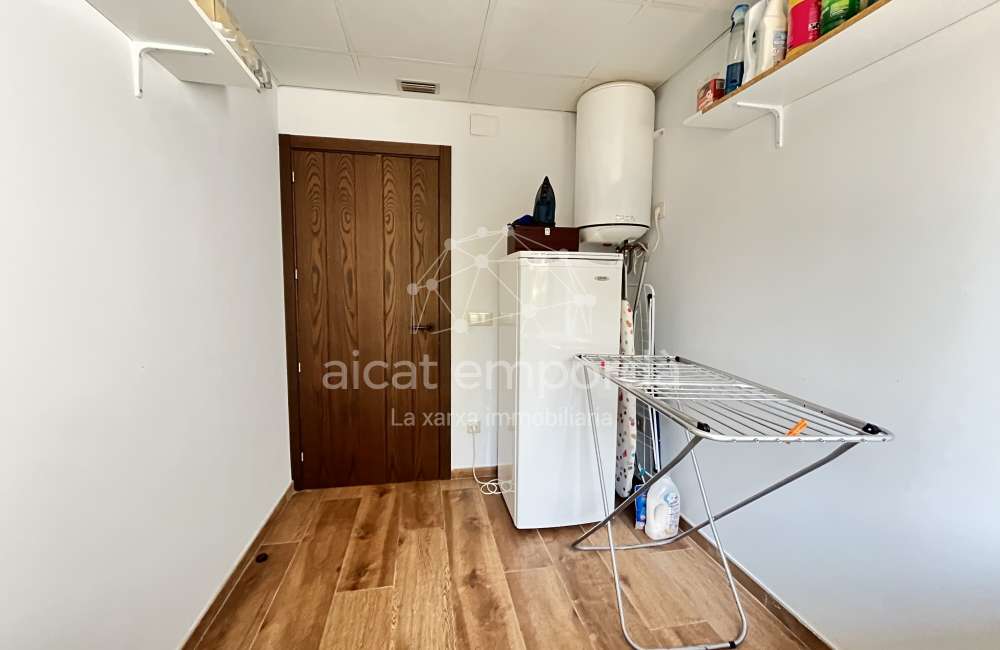 Maison moderne avec jardin et fort potentiel à Pontós.23