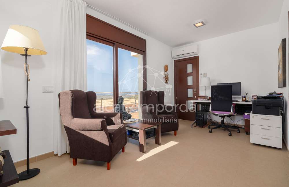 Magnífica casa moderna en Pau, ubicada en una zona tranquila y privada de la Costa Brava.29