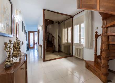 ¡Vive con amplitud y comodidad en el centro de Figueres!11