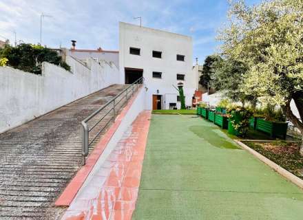 Figueres. Local comercial + sótano en venta (C/Empordà).4