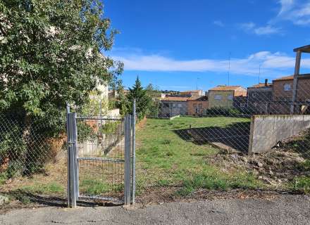 Parcel·la en venda dins del poble3