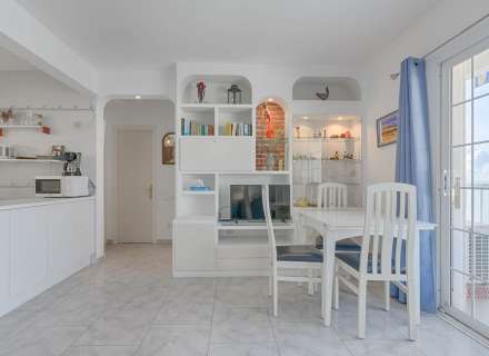 Tranquillité et vue sur la mer dans le quartier du Phare à Roses.11