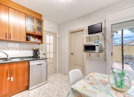 Vilafant : une maison mitoyenne d’angle avec jardin, terrasse et de l’espace pour profiter de la vie5