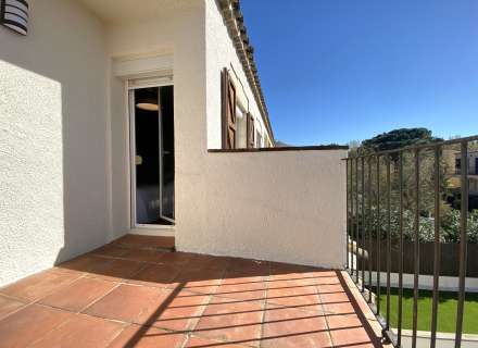Casa adossada a prop del mar a la Urb. Amfora, Sant Pere Pescador27