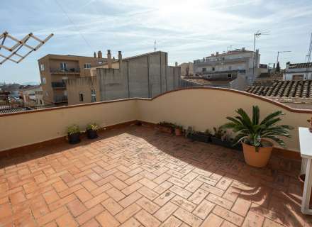 Casa en perfecte estat al centre de Figueres76