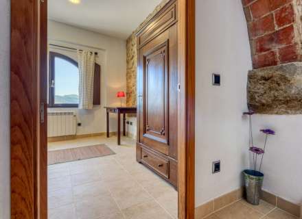 Casa de piedra con vistas excelentes a L'Albera.15