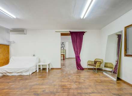 La versatilitat d'un local comercial de 270,60 m26