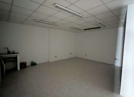 Local comercial en venda (Figueres Centre)9