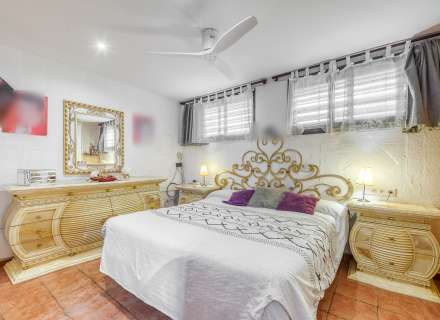 Calidez y tranquilidad es lo que ofrece esta amplia vivienda.16