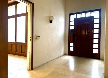 Figueres. Local comercial + sótano en venta (C/Empordà).11