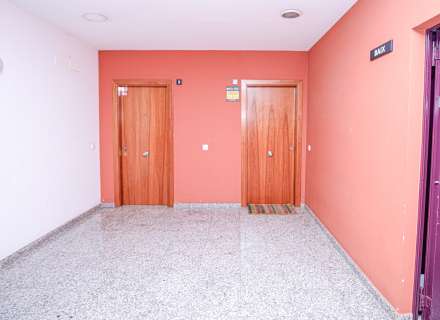 Piso en planta baja de 3 dormitorios y 2 baños en zona cendrassos3